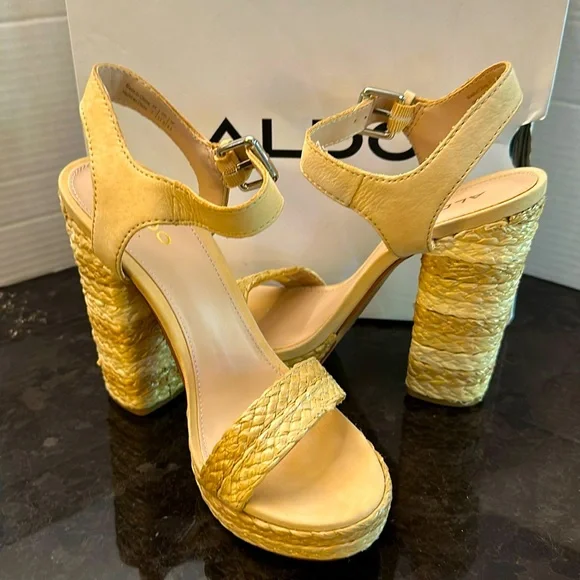 Aldo Huglag Wicker heels. LIKE NEW Size 7 - Picture 1 of 9